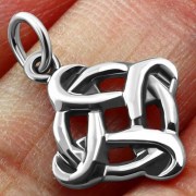 Tiny Celtic Knot Silver Pendant, pn407